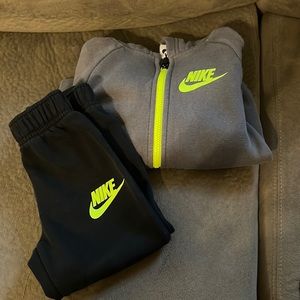 Nike jogger set